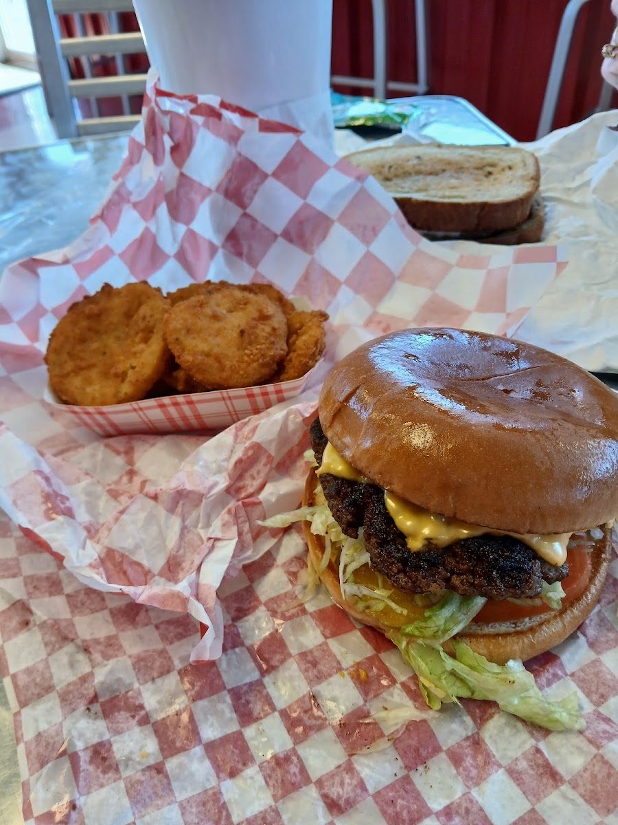 Zesty Burger - Photo 2