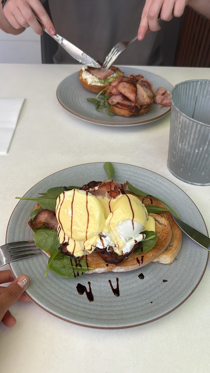 CAFE TOKYO - Photo 4