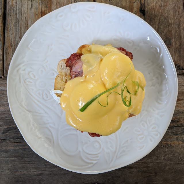 Eggs Benedict