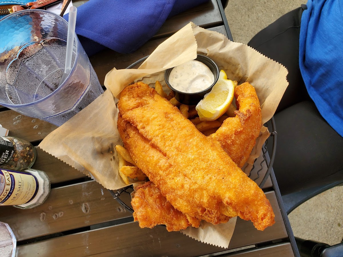Mermaid Bar & Grill - Photo 5
