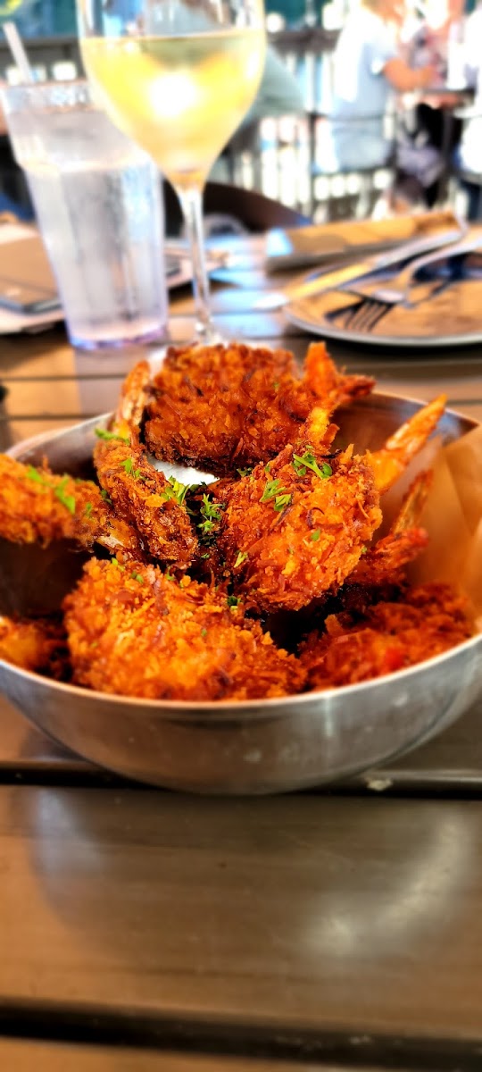 Mermaid Bar & Grill - Photo 6