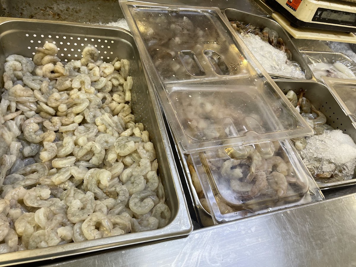 Reynolds Seafood - Photo 3