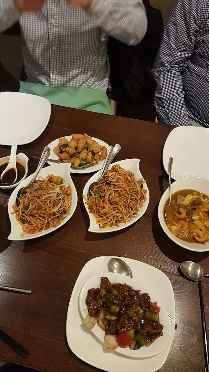 Kong's Chinese Restaurant - Photo 3