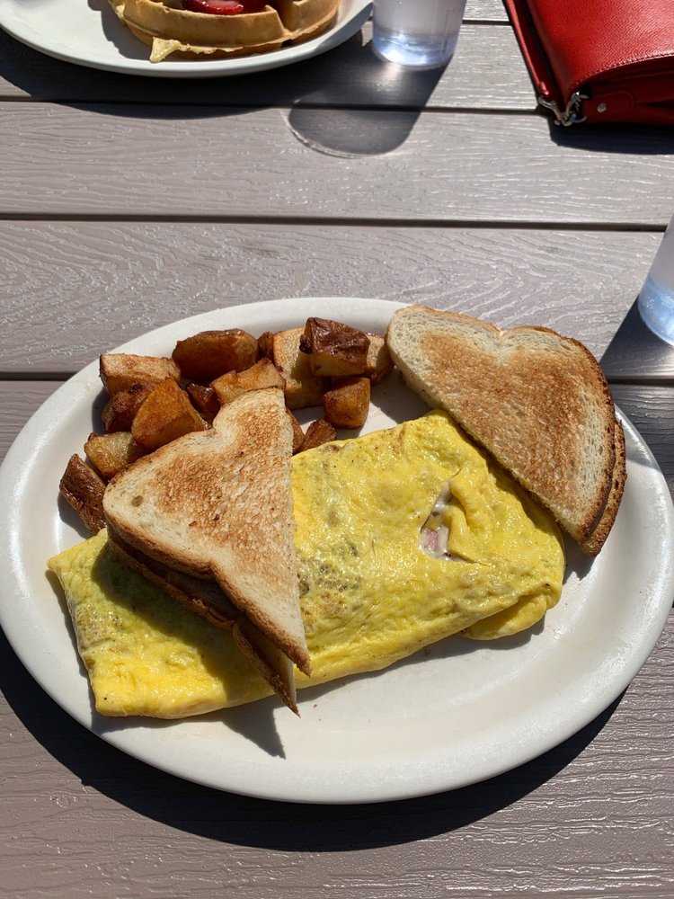 Francoeur’s Cafe - Photo 7