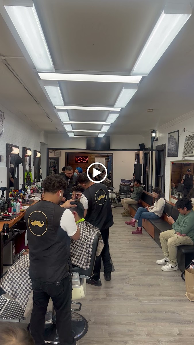 D'Cache Barber Shop - Photo 1