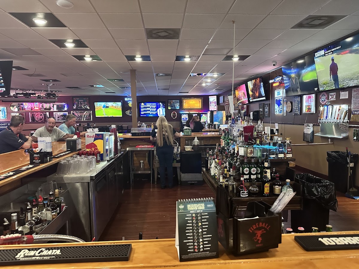 Kelly's Burgers & Beer - Photo 3