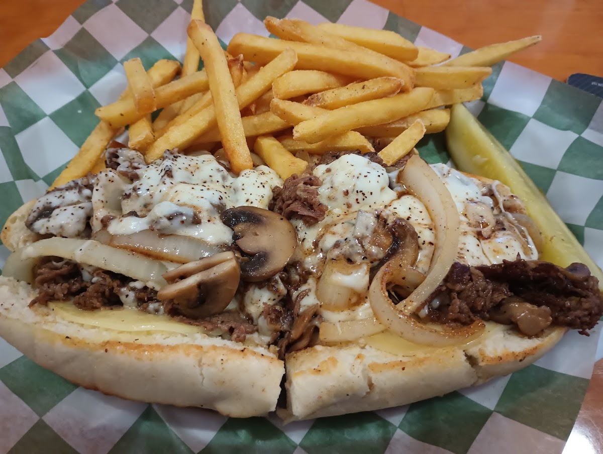 Kelly's Burgers & Beer - Photo 4