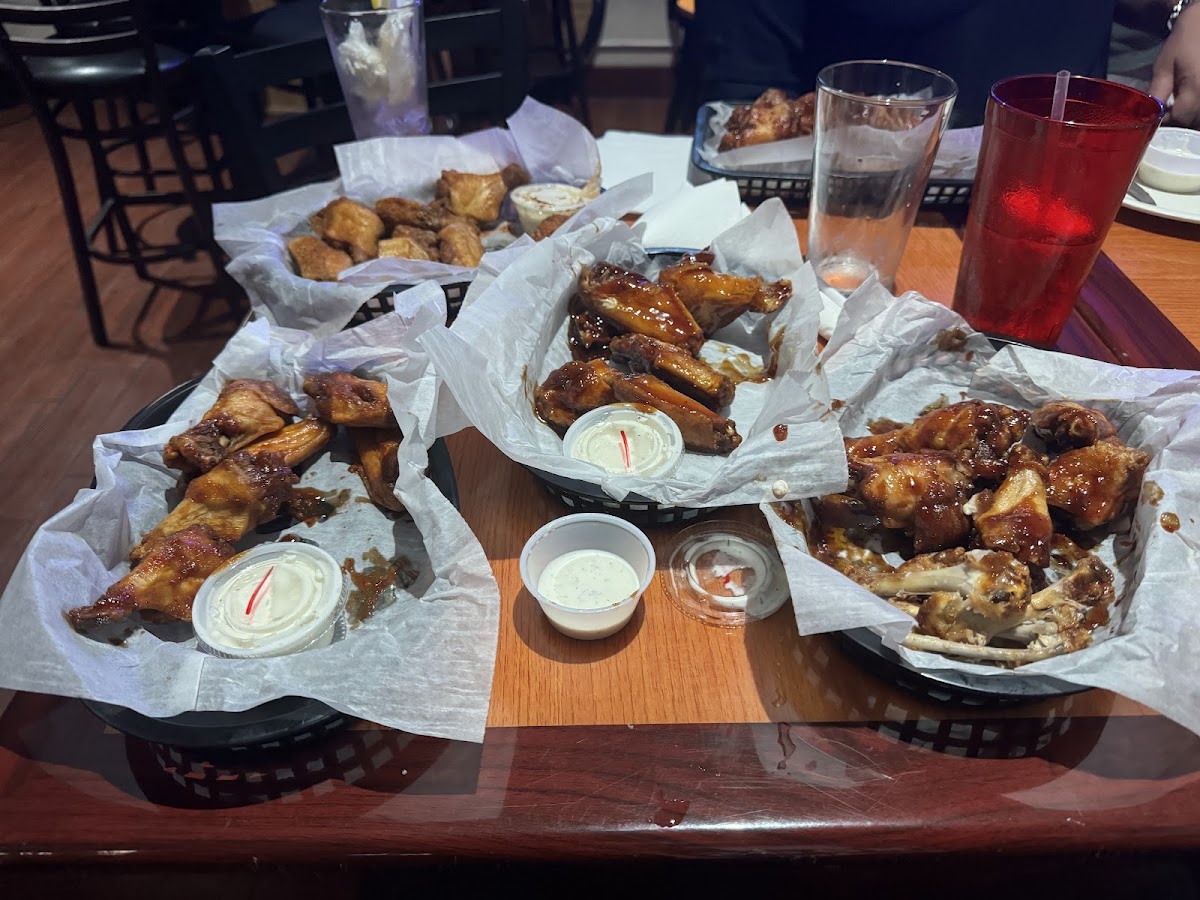 Kelly's Burgers & Beer - Photo 8