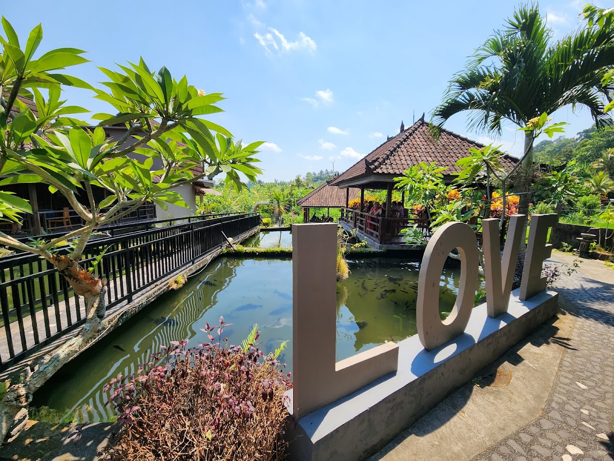 Dewata Agung Restaurant TirtaGangga - Photo 3