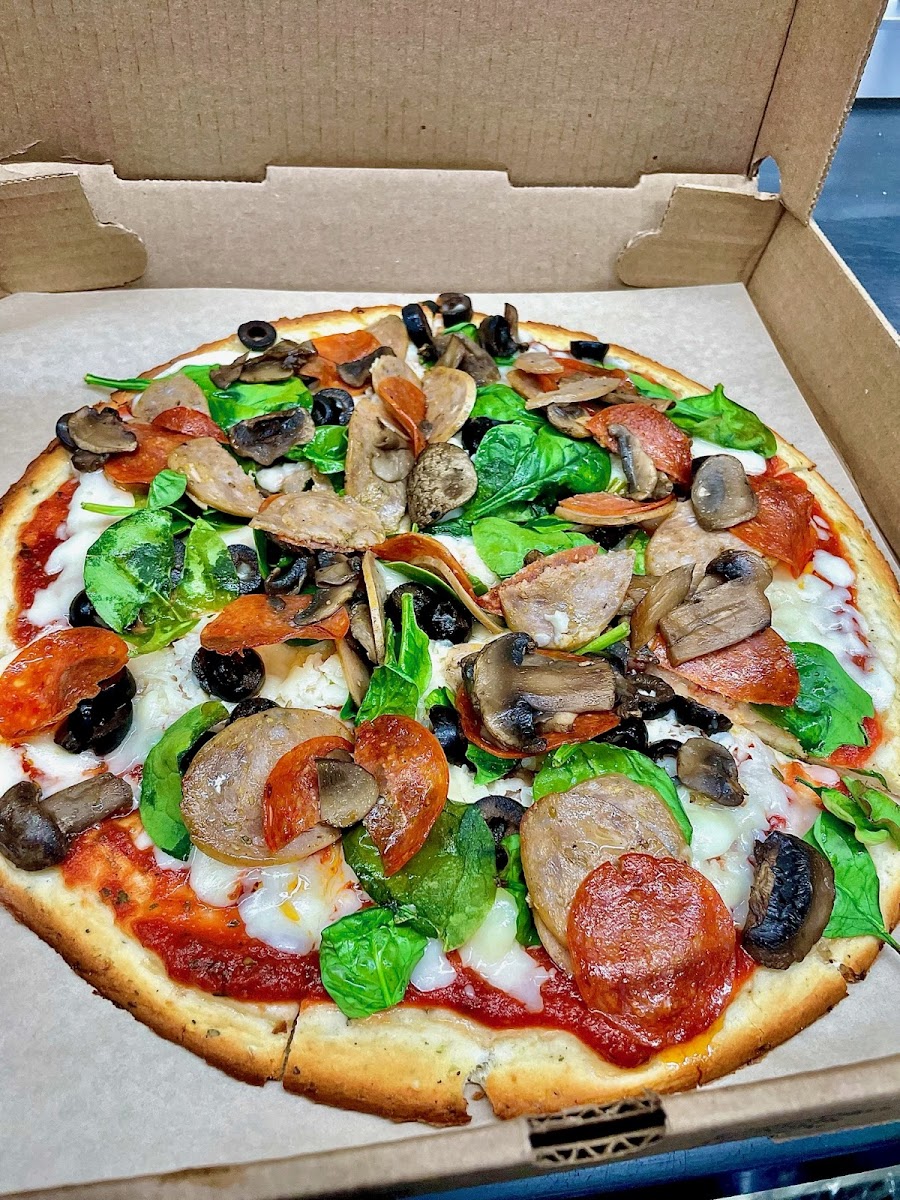 ISOLA Pizzeria and Bar - Photo 8