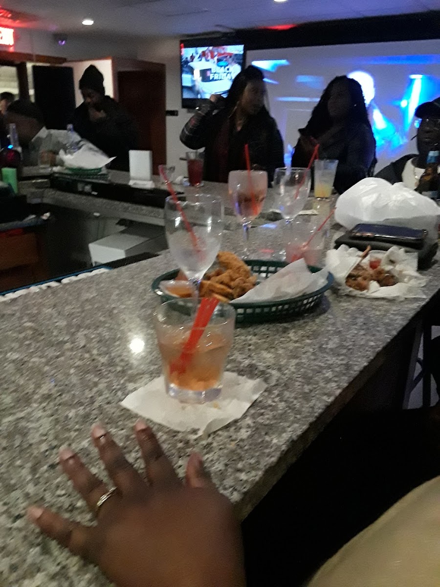 The New Stanley's Lounge - Photo 7