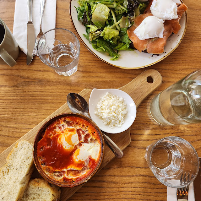 Smoked Salmon Eggs Benedict