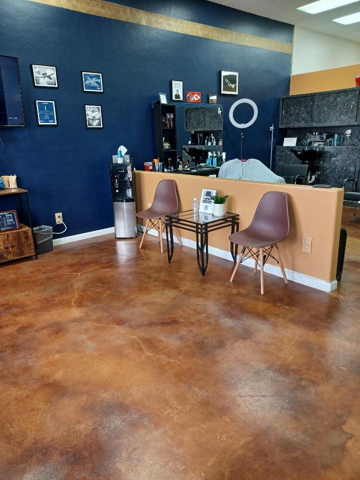Drew's Barbershop - Photo 2