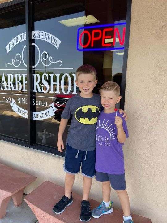 Drew's Barbershop - Photo 3