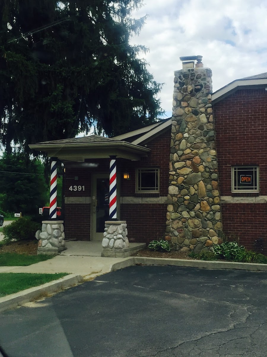 Baldwin Barbershop - Photo 1