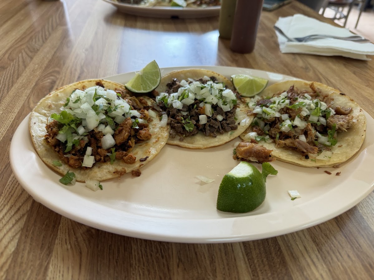 La Abeja Restaurant - Photo 2