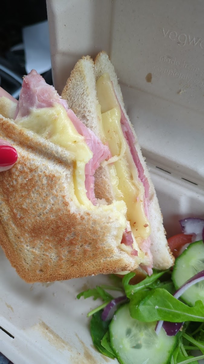 Dunwood Park Cafe - Photo 6