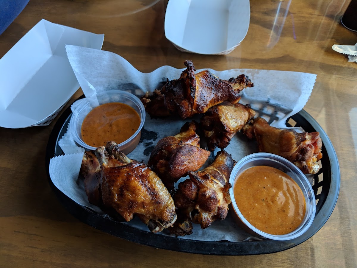 Yellow Dog Saloon and Grill - Photo 6