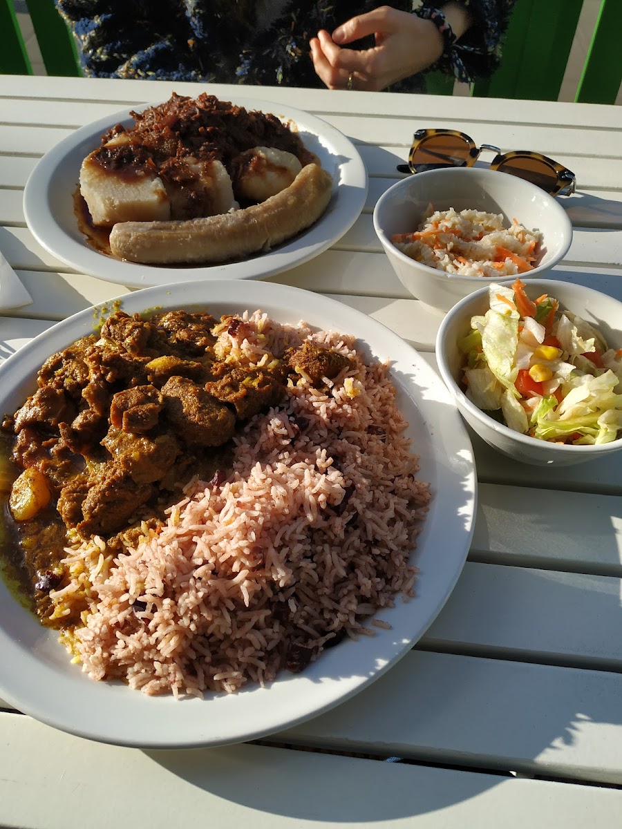 Survivor - Caribbean Restaurant - Photo 7
