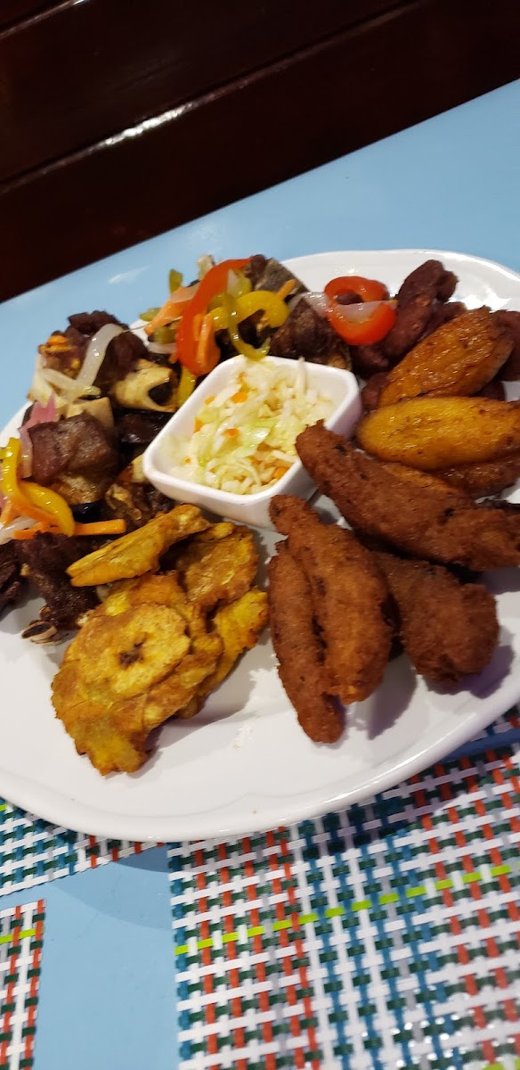 Three Tides Caribbean Restaurant & Bar - Photo 5