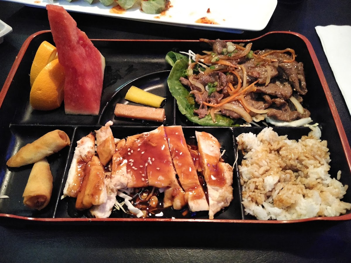 Sakura Japanese Sushi Bar & Grill - Photo 7