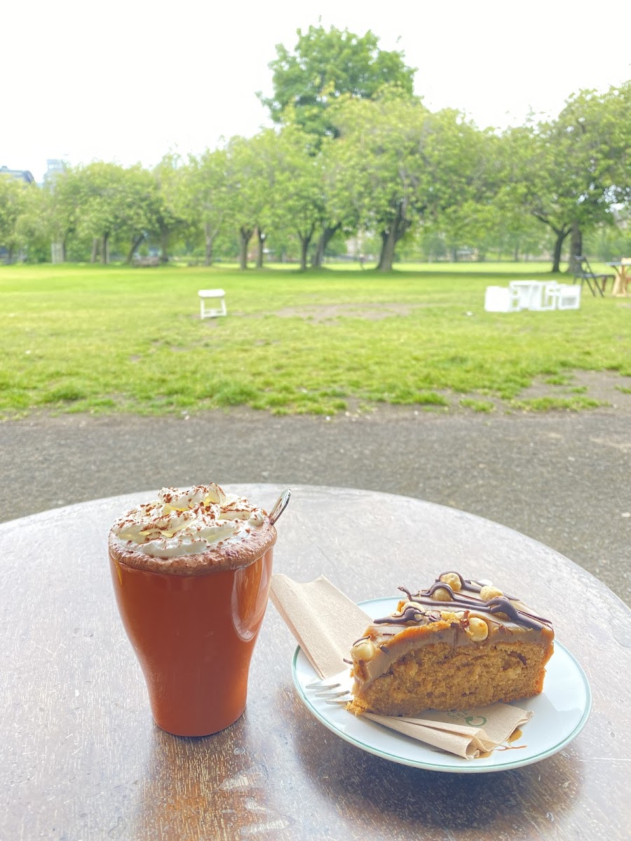 The Pavilion Cafe - Photo 9