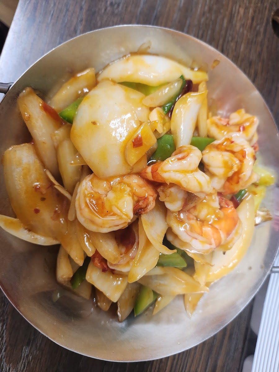 Jin's Wicked Wok - Photo 2