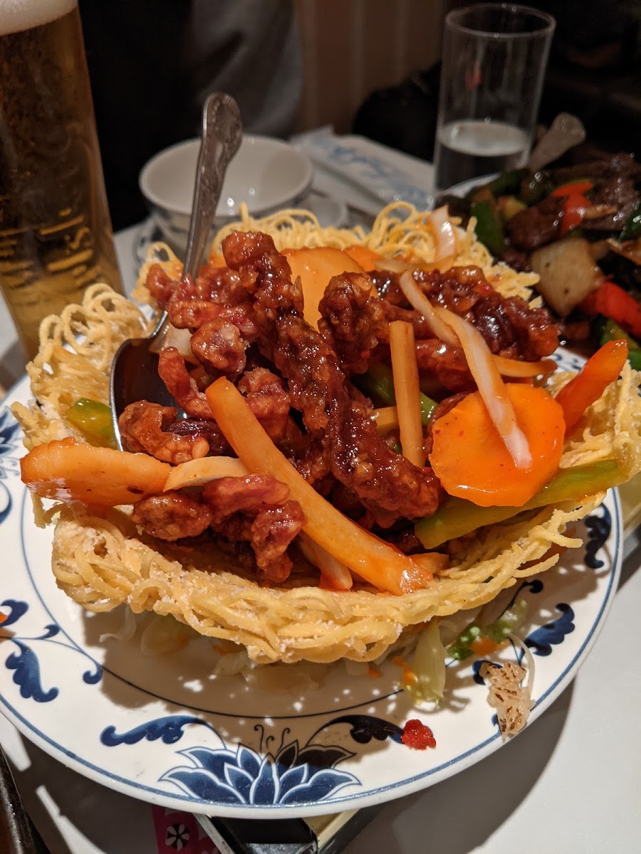 Minh's Cantonese Restaurant - Photo 5