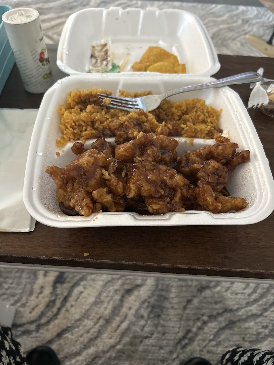 Canton Garden Restaurant - Photo 8
