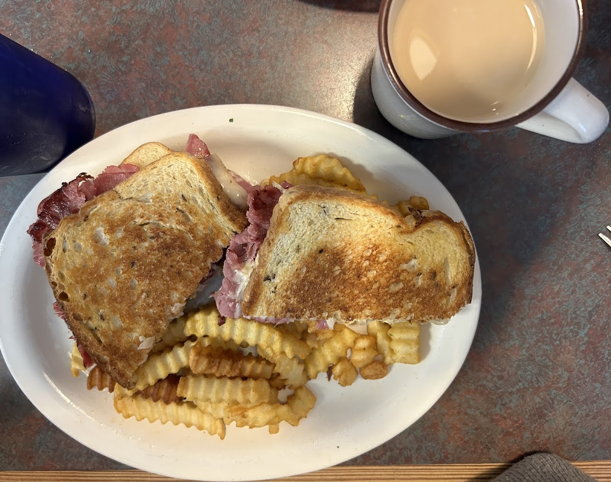 Grandpa's Diner - Photo 8