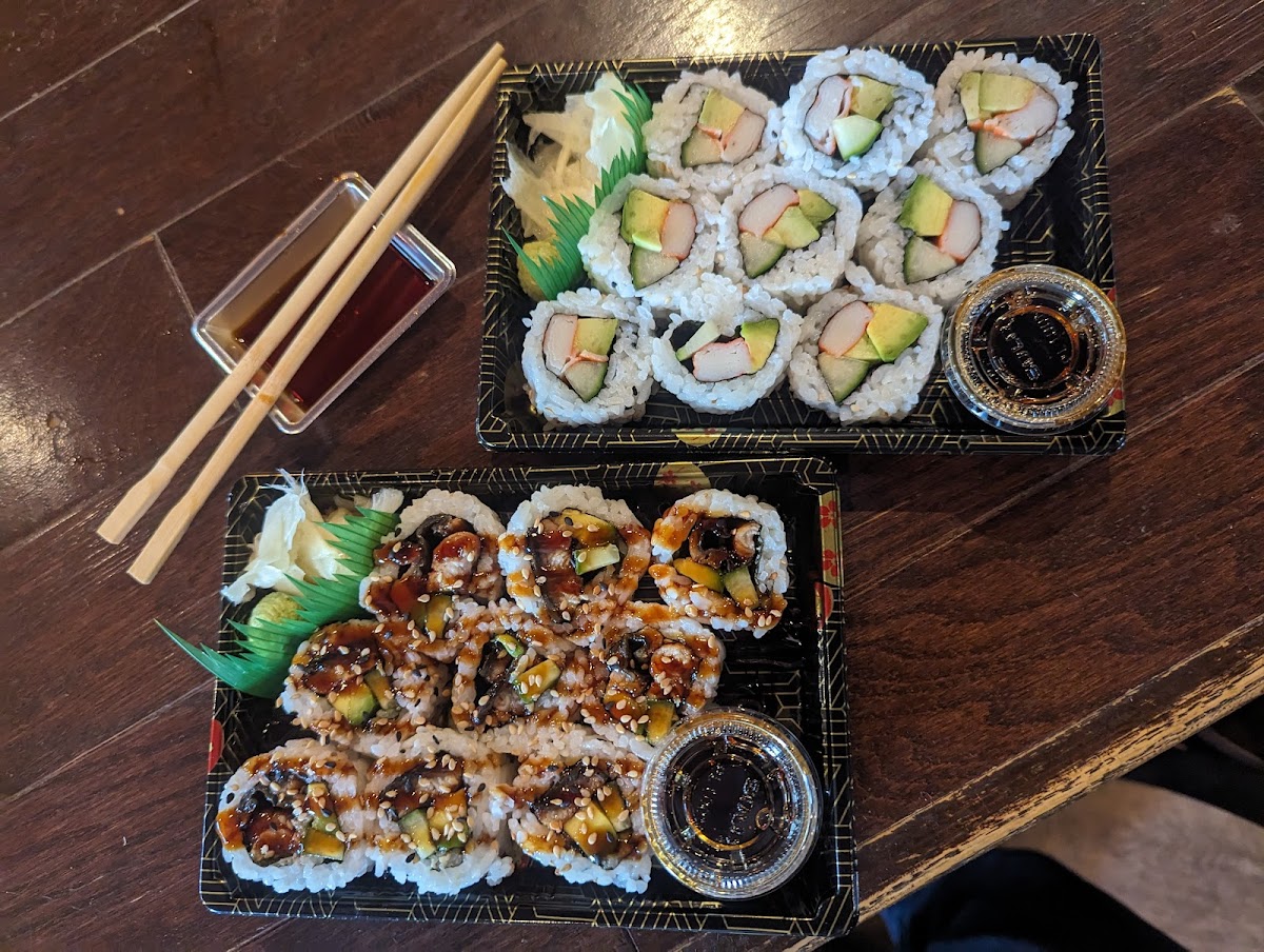 Koung Sushi Mart - Photo 2