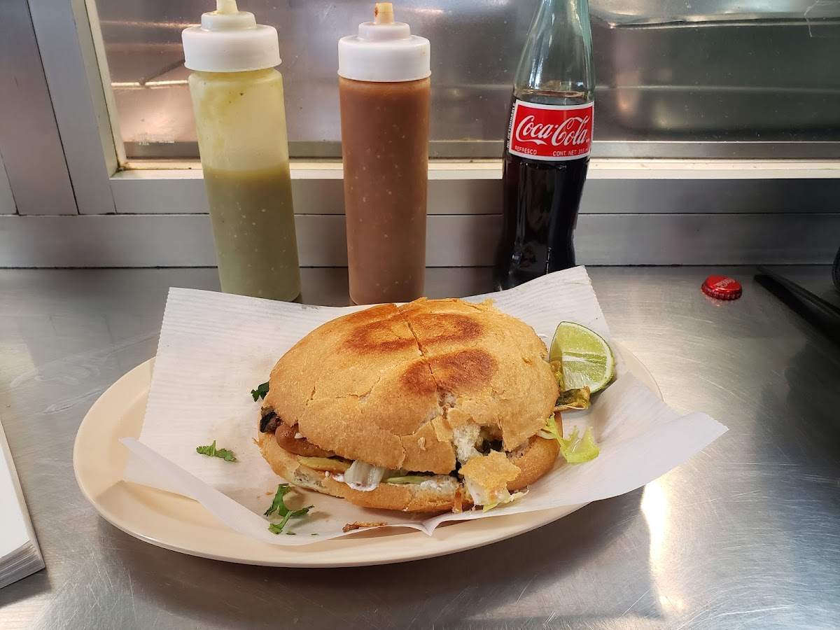 Taqueria El Jardin - Photo 7