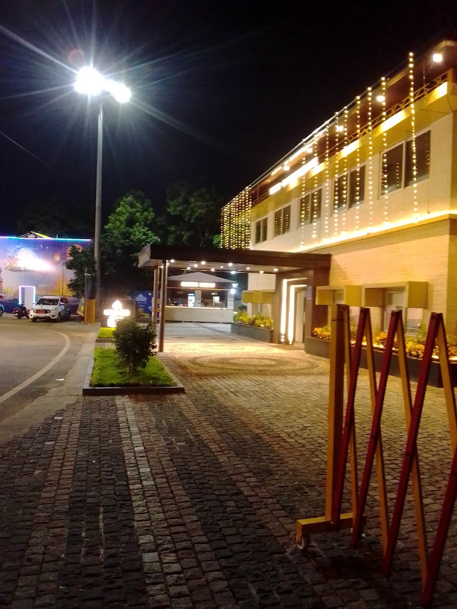 TTDC Drive-In Restaurant - Photo 9