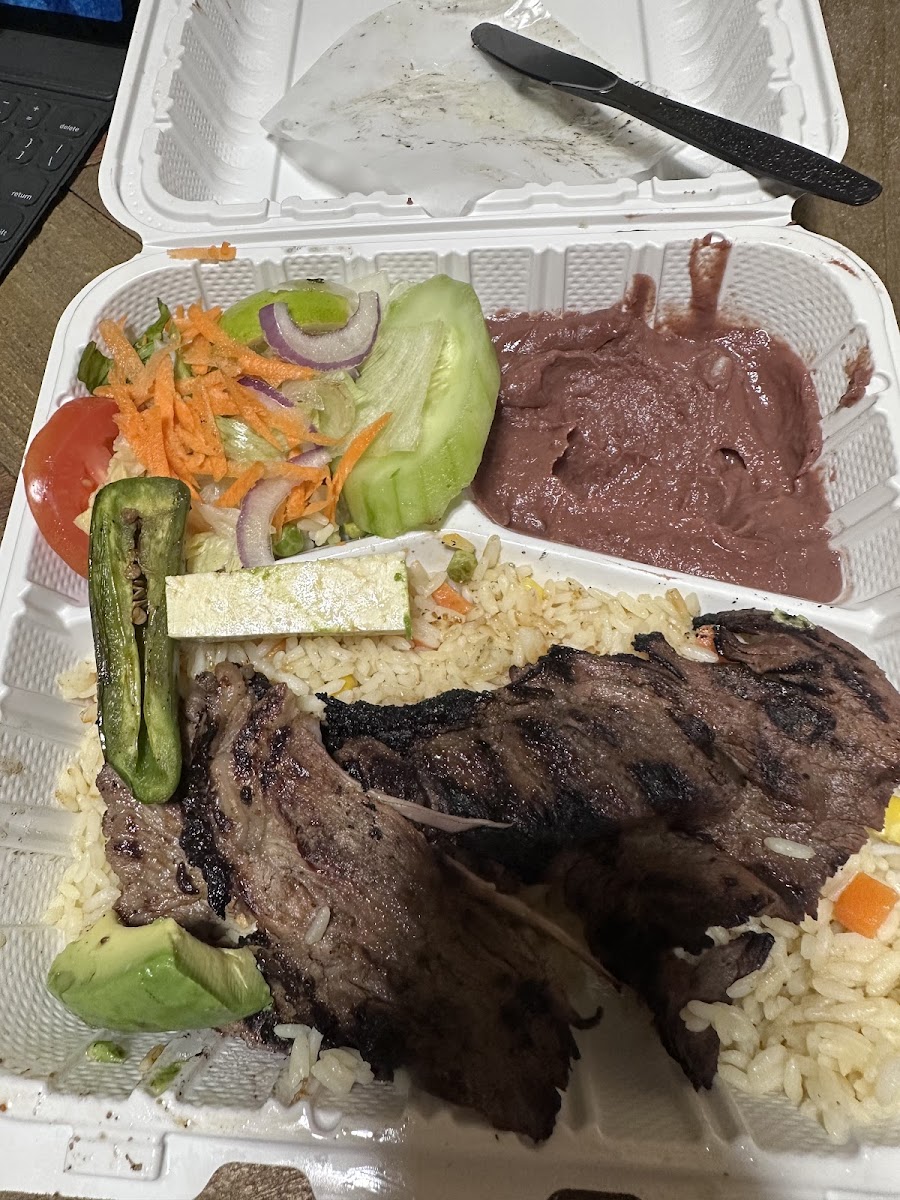 El Paisa Deli - Photo 4