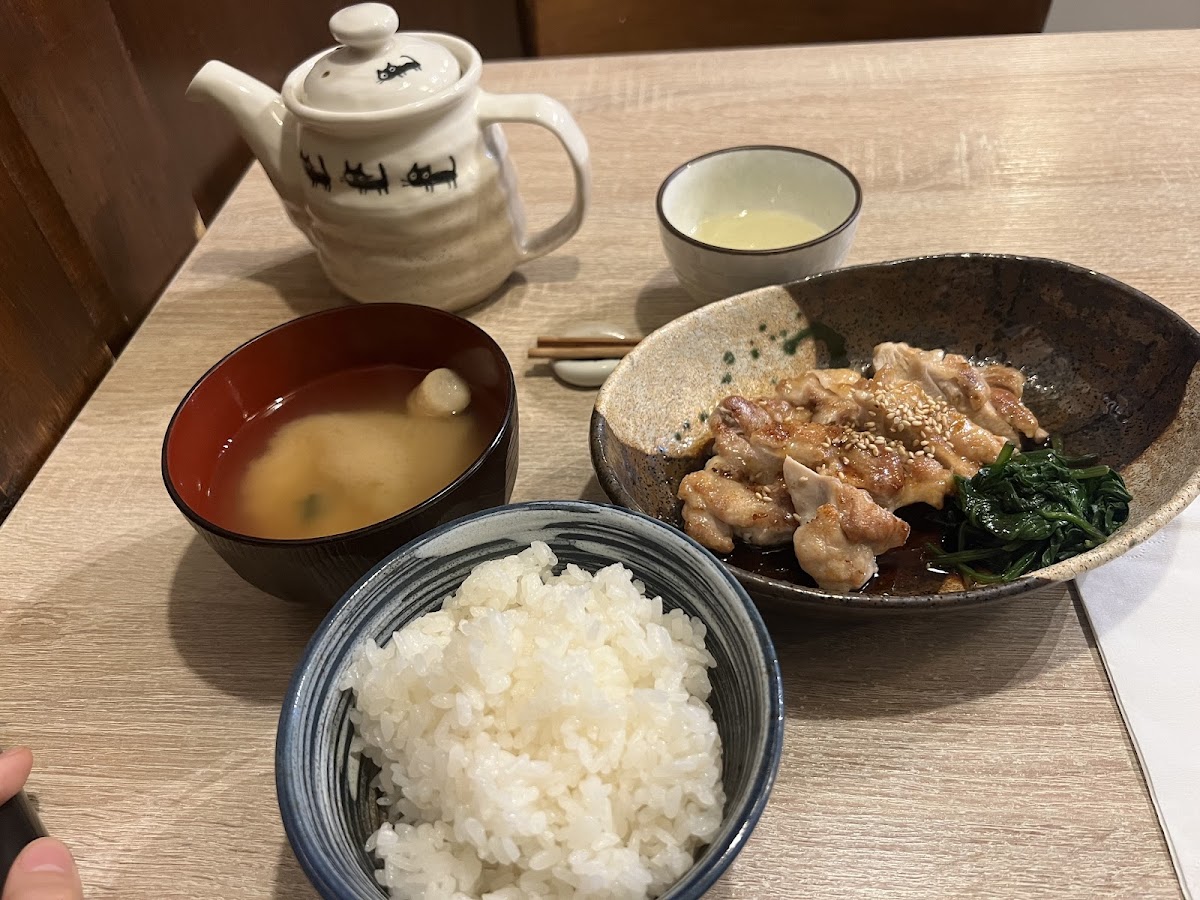 Rokkon Japanese Restaurant - Photo 6