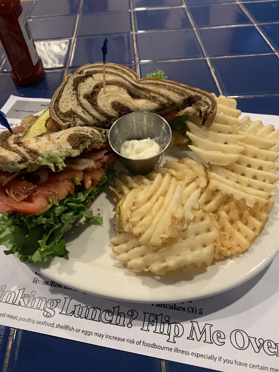 Marigold Cafe - Toledo, OH - Photo 9