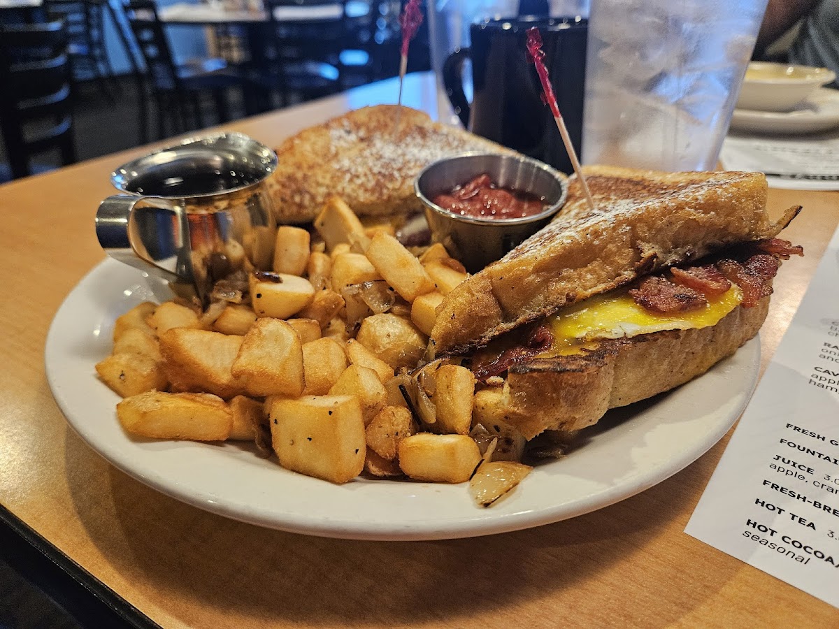 Marigold Cafe - Toledo, OH - Photo 3