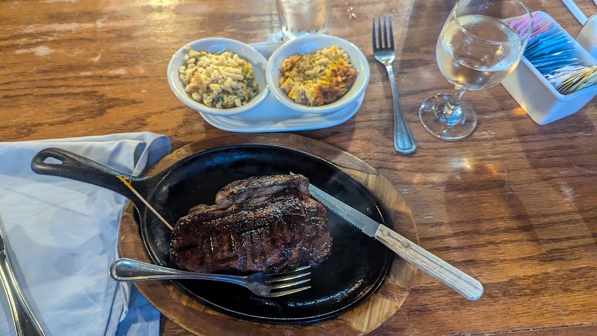 Log House 1776 Restaurant - Photo 6