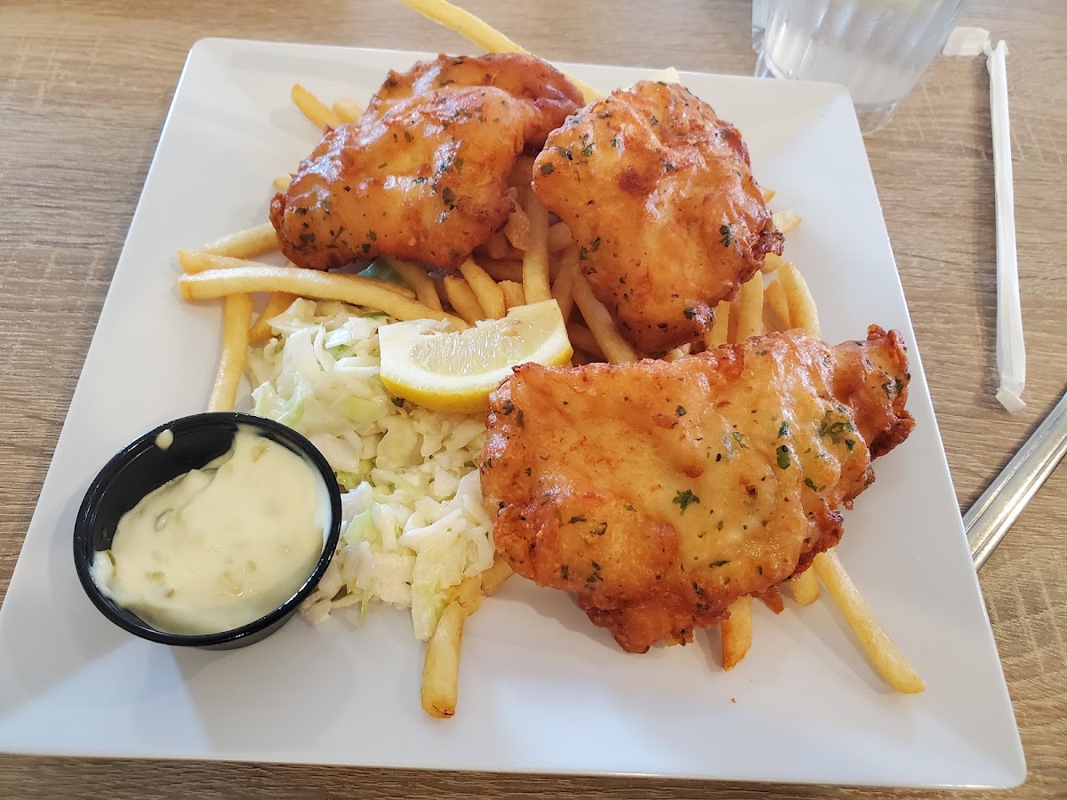 Westwind Bar and Grill - Photo 4