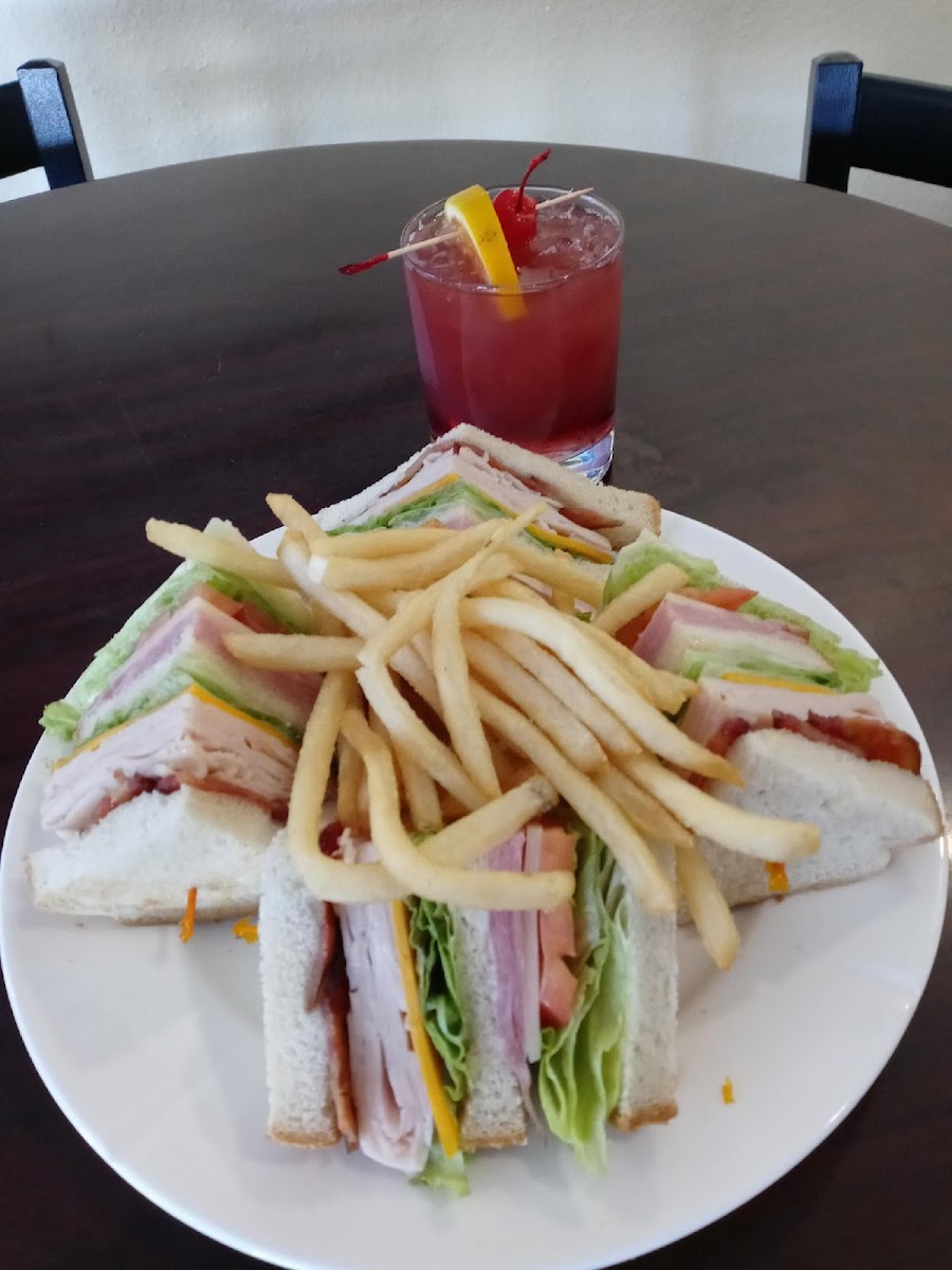 Westwind Bar and Grill - Photo 6