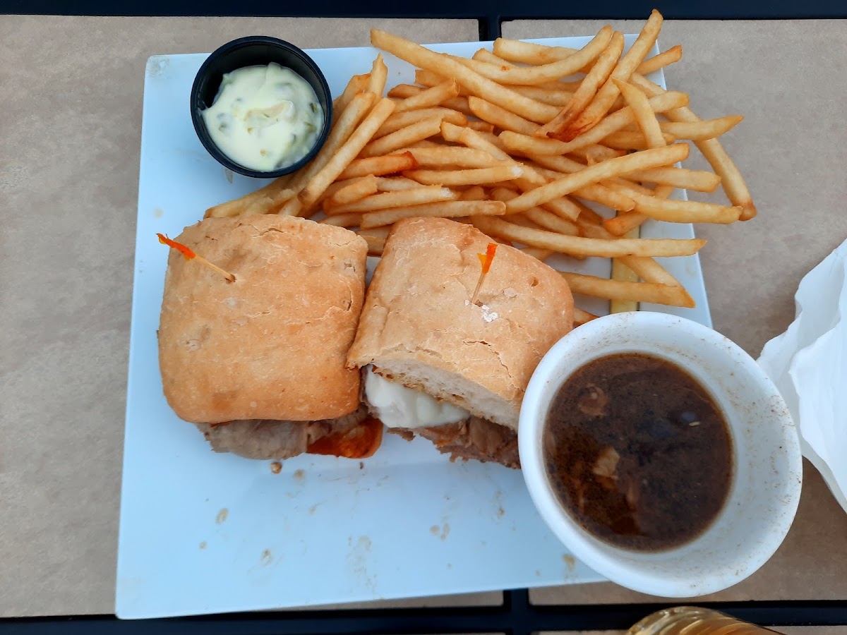 Westwind Bar and Grill - Photo 7