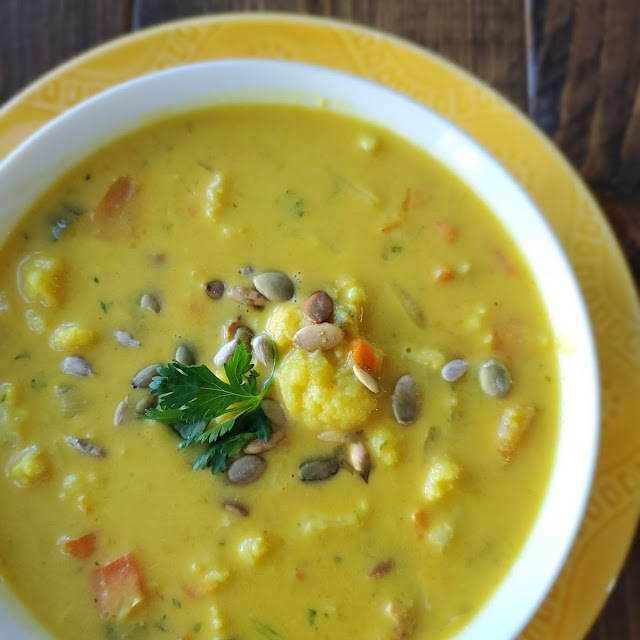 Vegan Cauliflower Cashew Curry