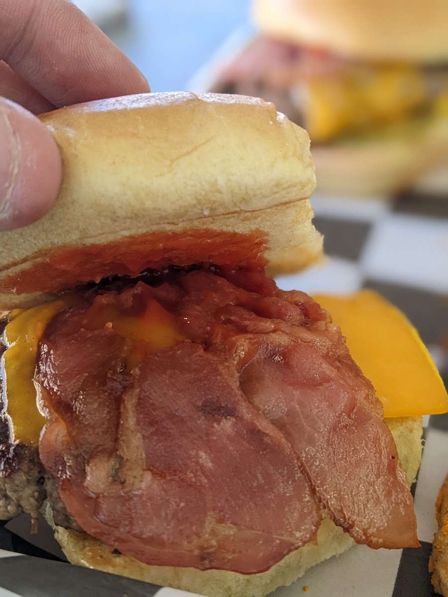Bravo Sliders-N-Bites - Photo 2