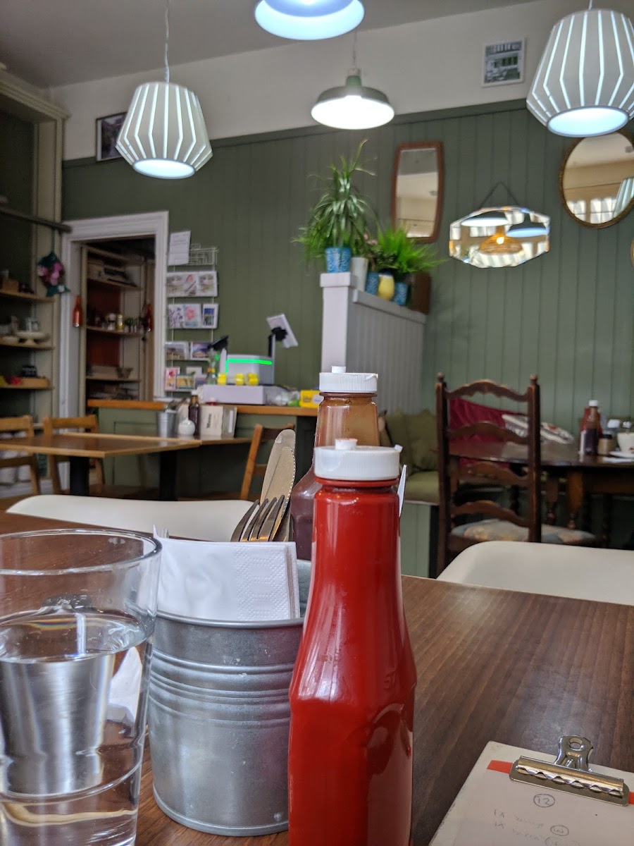 Leverton & Halls - Photo 7