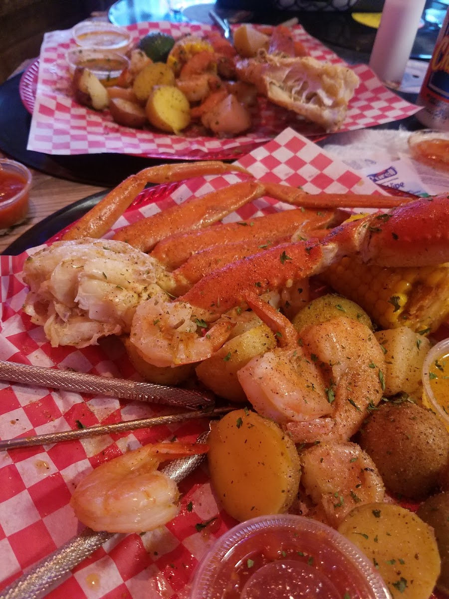 Joie's Cajun Restaurant - Photo 6