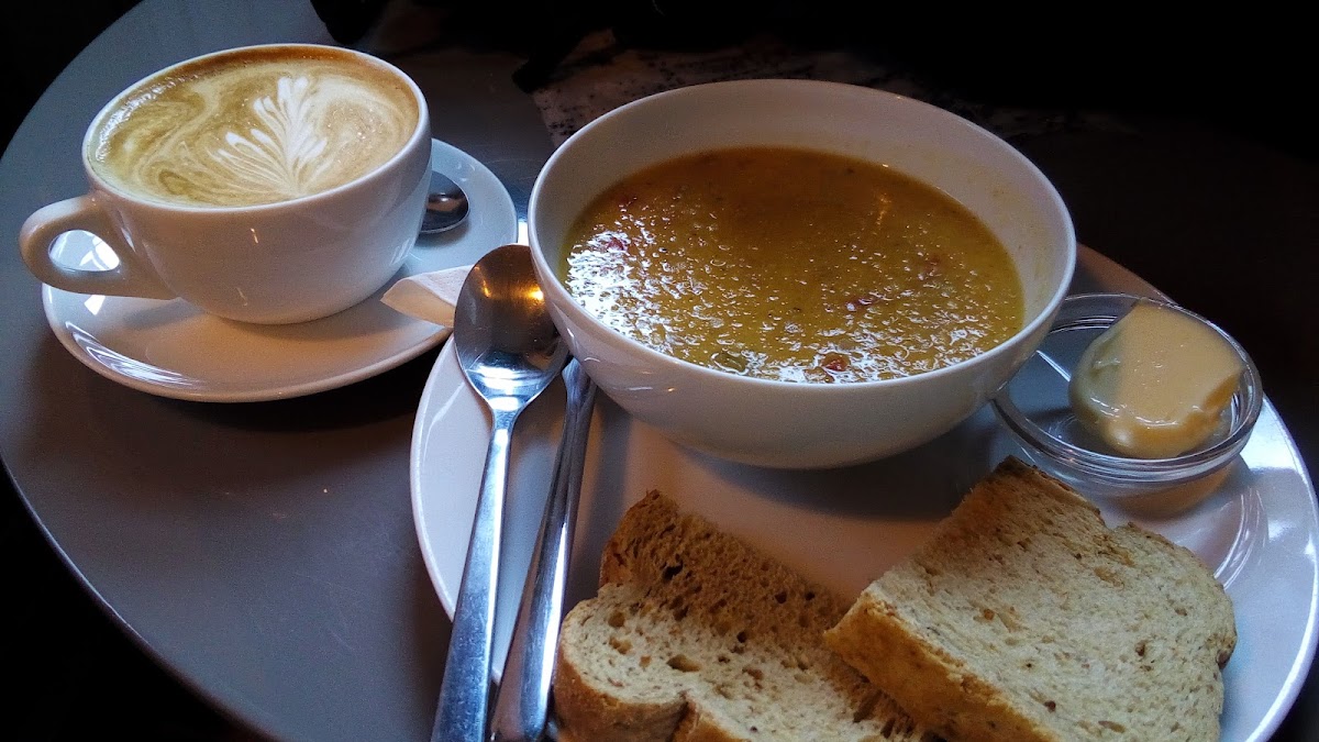 The Lodge Coffee House. - Photo 7