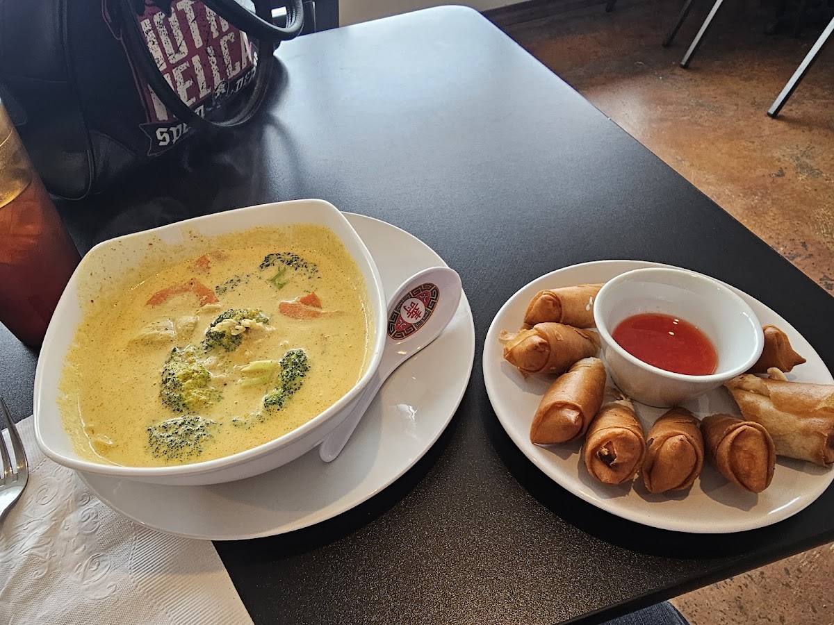Sapz Thai Kitchen - Photo 3
