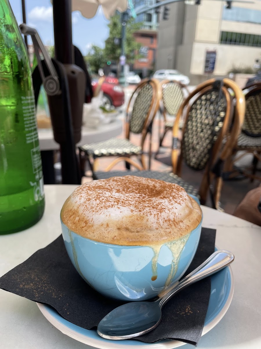 Café Bomba - Photo 7