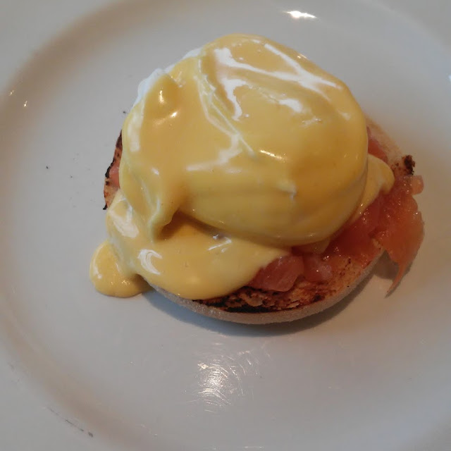 Eggs Benedict with Salmon