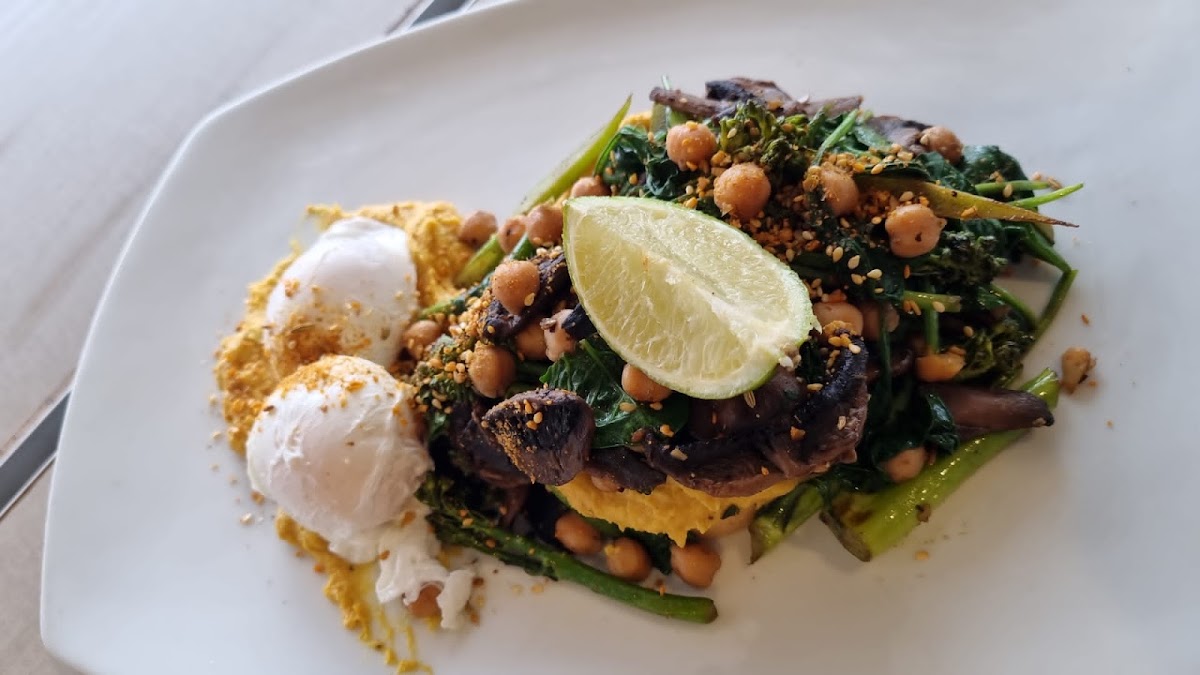 Coffee Barn Bistro & Bar - Photo 8